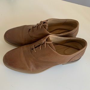 Women’s Hush Puppies Oxford Tan Leather Size 12